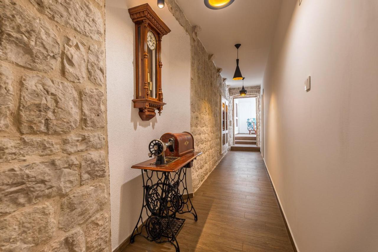 Vintage House Al Pozzo Aparthotel Hvar Town Exteriör bild