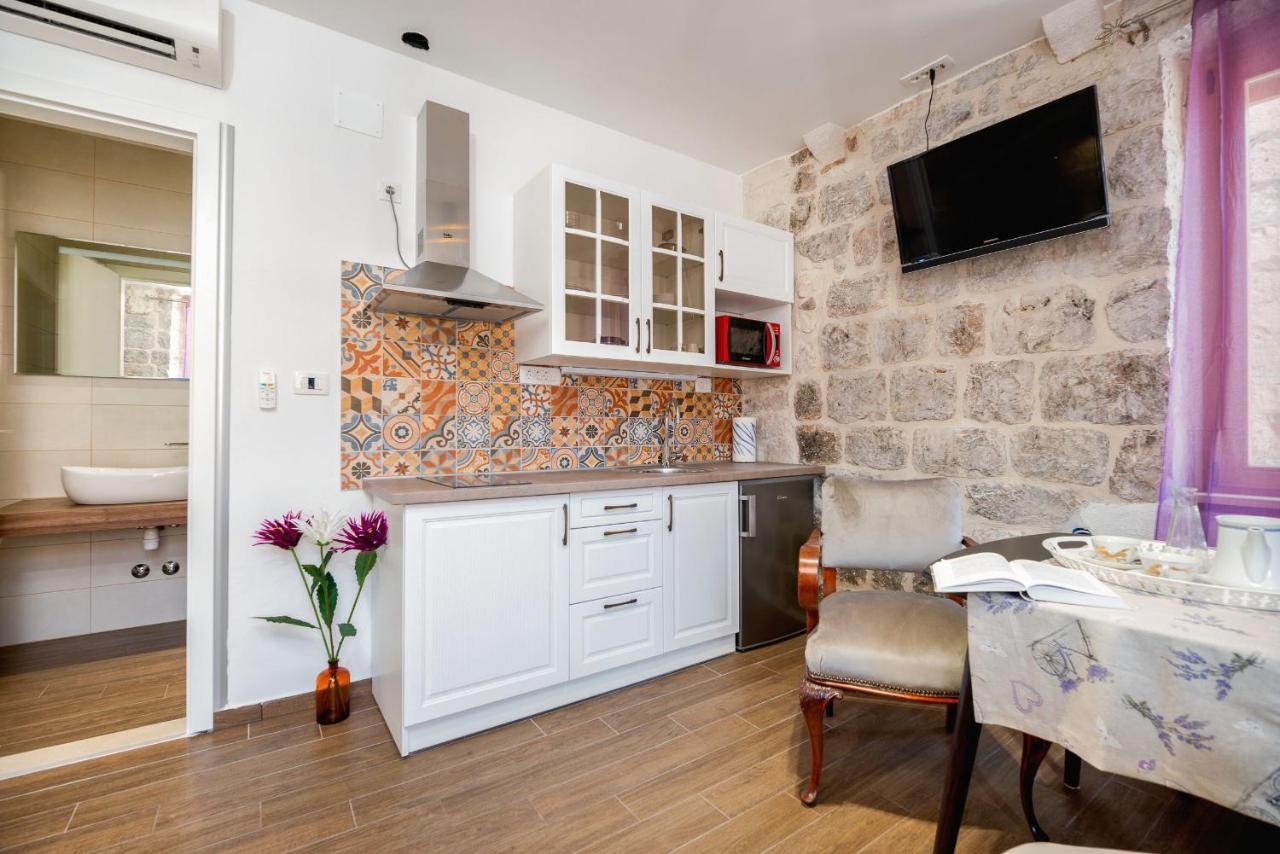 Vintage House Al Pozzo Aparthotel Hvar Town Exteriör bild